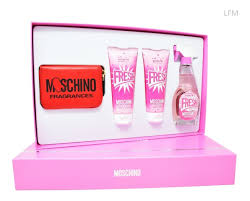 SET FRESH COUTURE DE MOSCHINO 4 PIEZAS